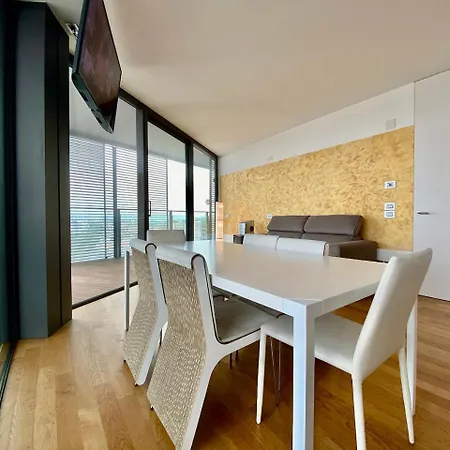 Torre Aquileia - Immobiliare Lägenhetshotell